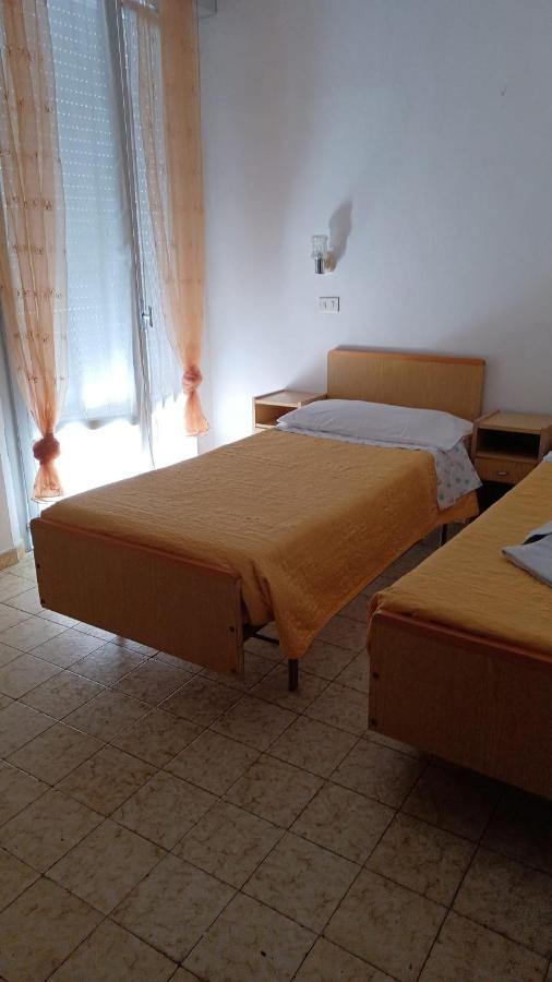 Hotel Villa Del Prato Cucina Romagnola E Possibilita Pacchetto Spiaggia Bellariva Di Rimini Exterior foto